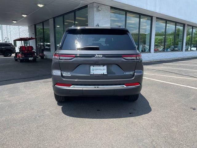 Used 2025 Jeep Grand Cherokee Laredo X AWD/4WD image 6