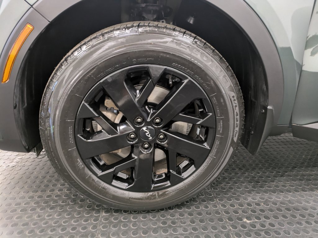 Used 2022 Kia Sorento S w/ Panoramic Sunroof Package image 7