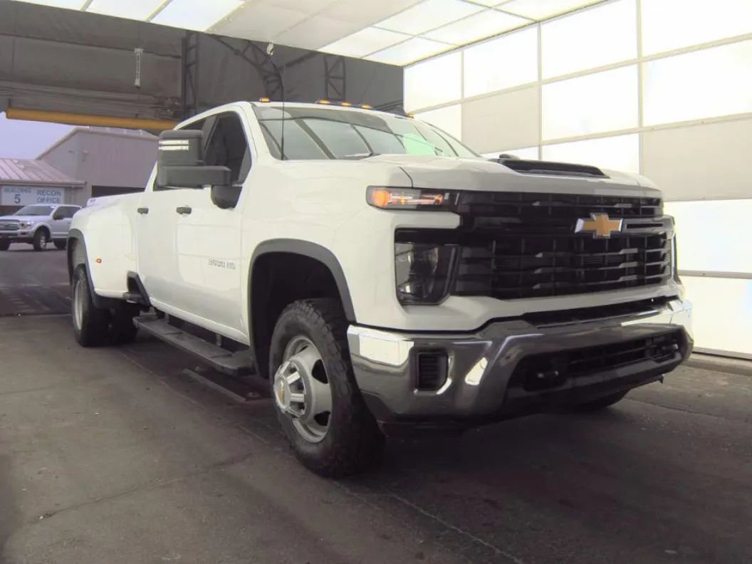 Used 2024 Chevrolet Silverado 3500 W/T AWD/4WD image 6
