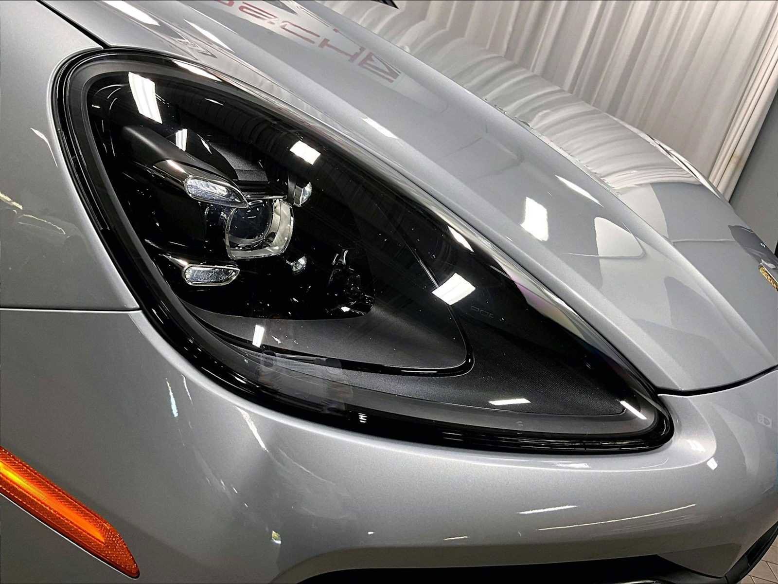 Used 2023 Porsche Cayenne image 15