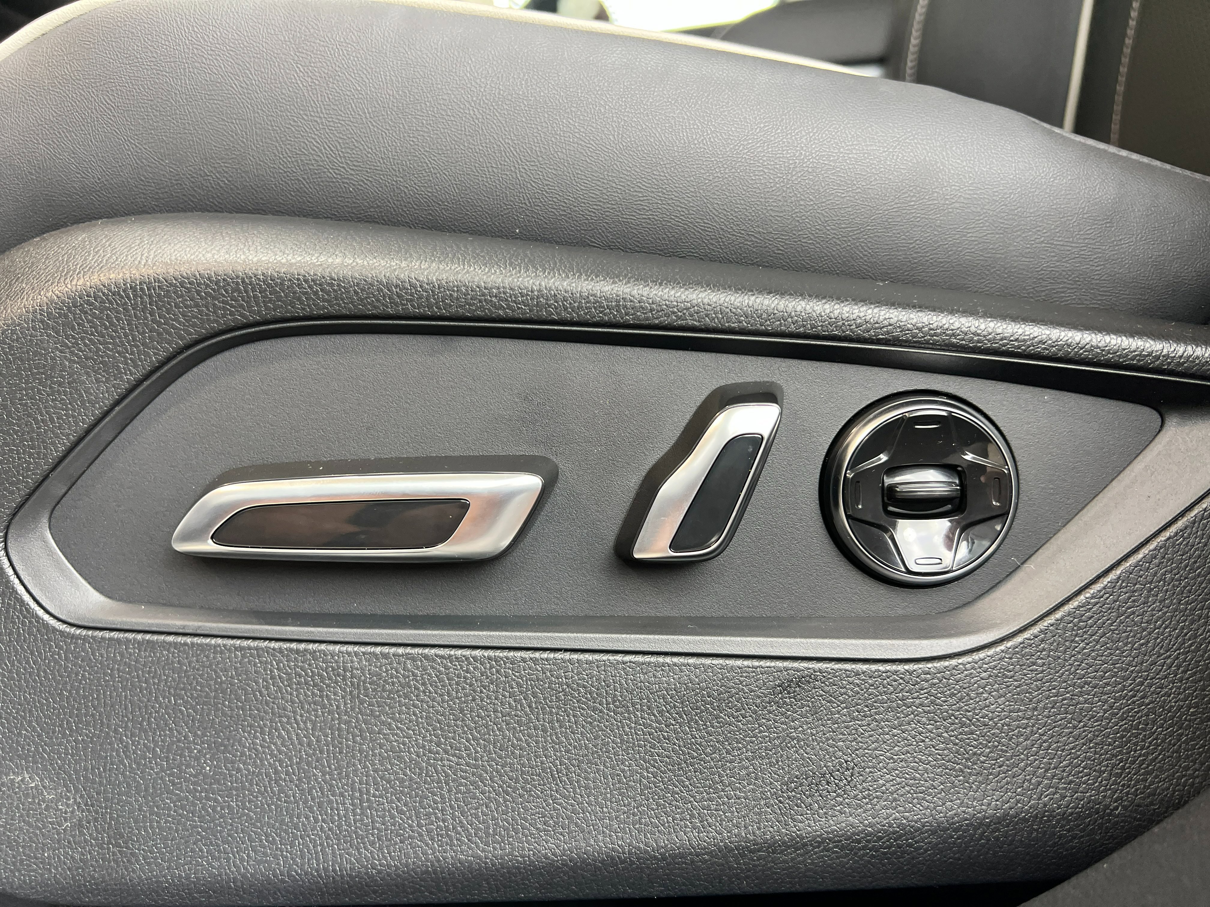 New 2026 Acura RDX SH-AWD w/ Advance Package image 16