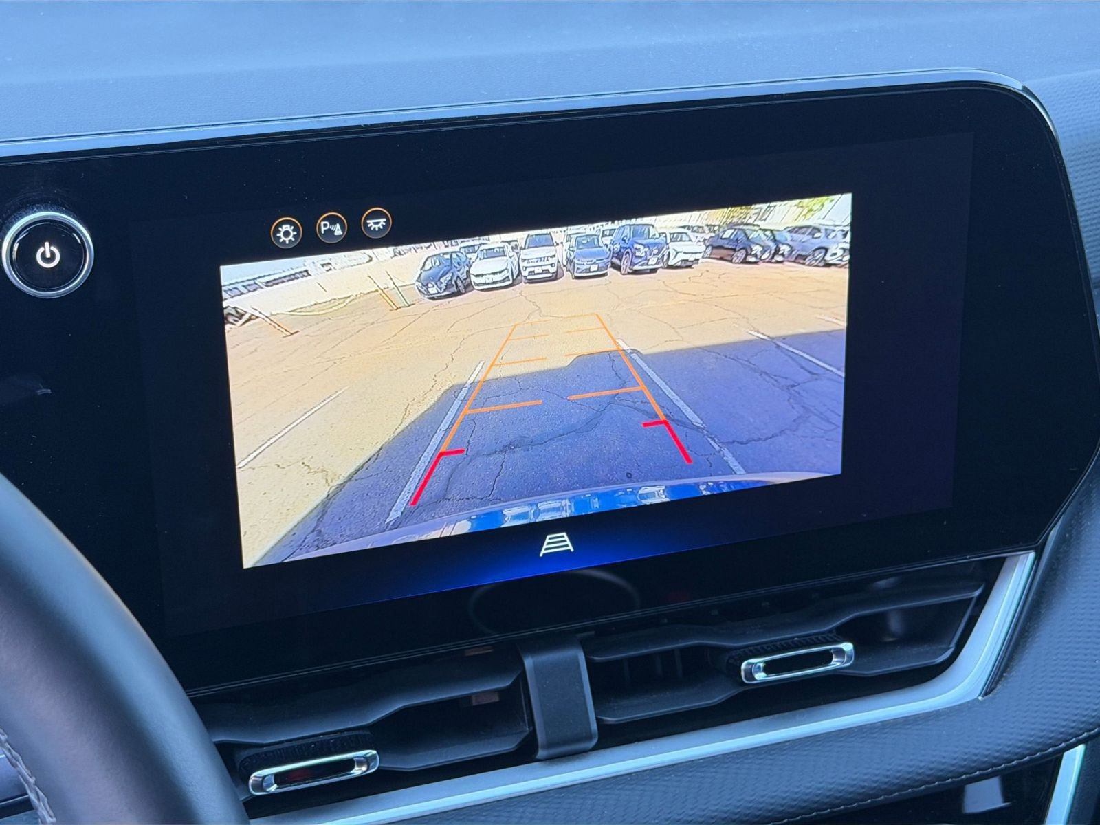 Used 2025 Chevrolet Equinox LT FWD image 23