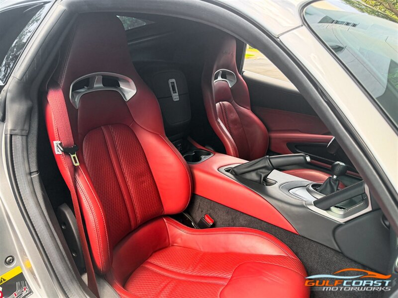Used 2017 Dodge Viper GTS RWD image 28