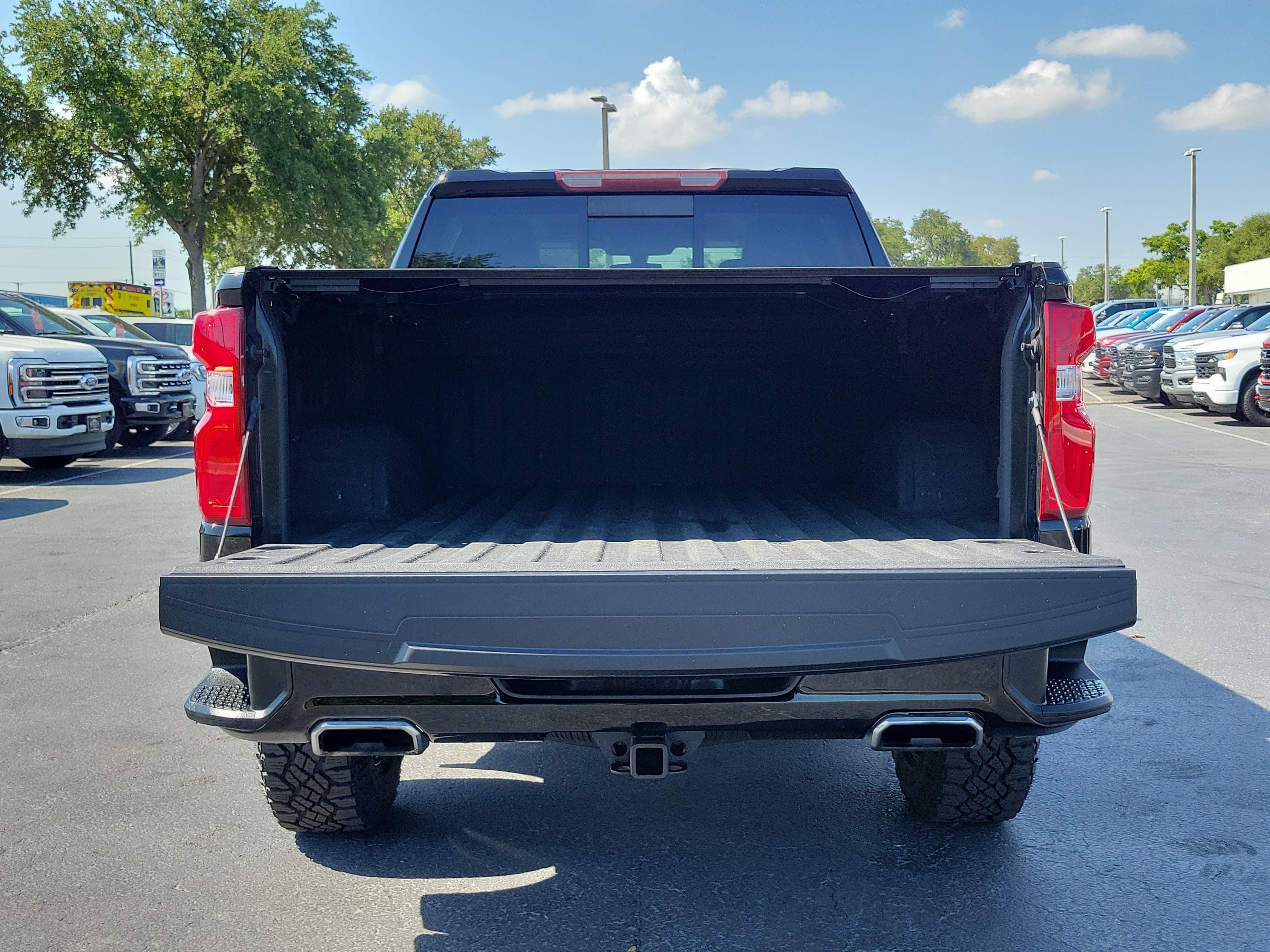 Used 2021 Chevrolet Silverado 1500 LT Trail Boss w/ Convenience Package II AWD/4WD image 8