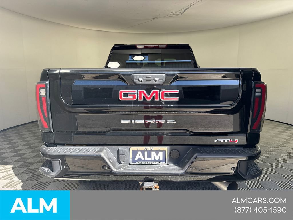 Used 2025 GMC Sierra 2500 AT4 w/ Technology Package image 9