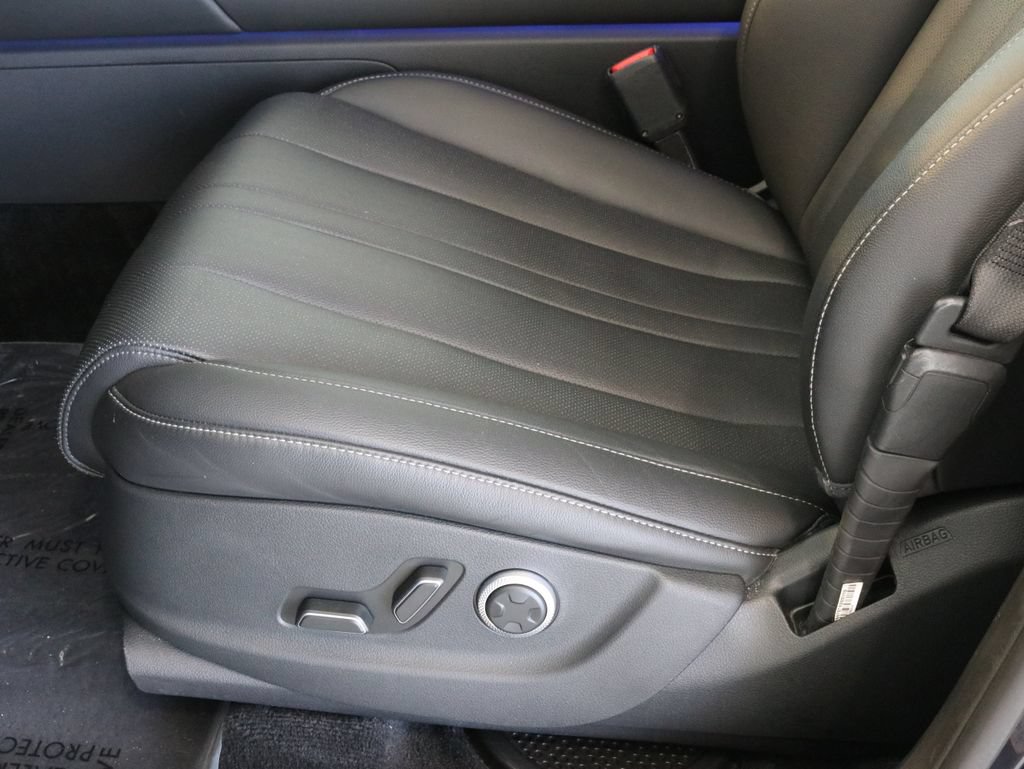 Used 2025 Genesis GV80 2.5T Standard AWD/4WD image 29