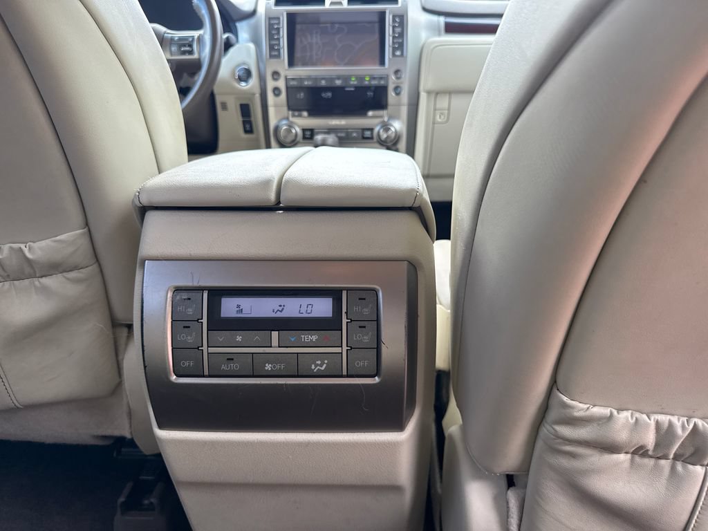 Used 2019 Lexus GX 460 Premium w/ Premium Package AWD/4WD image 29