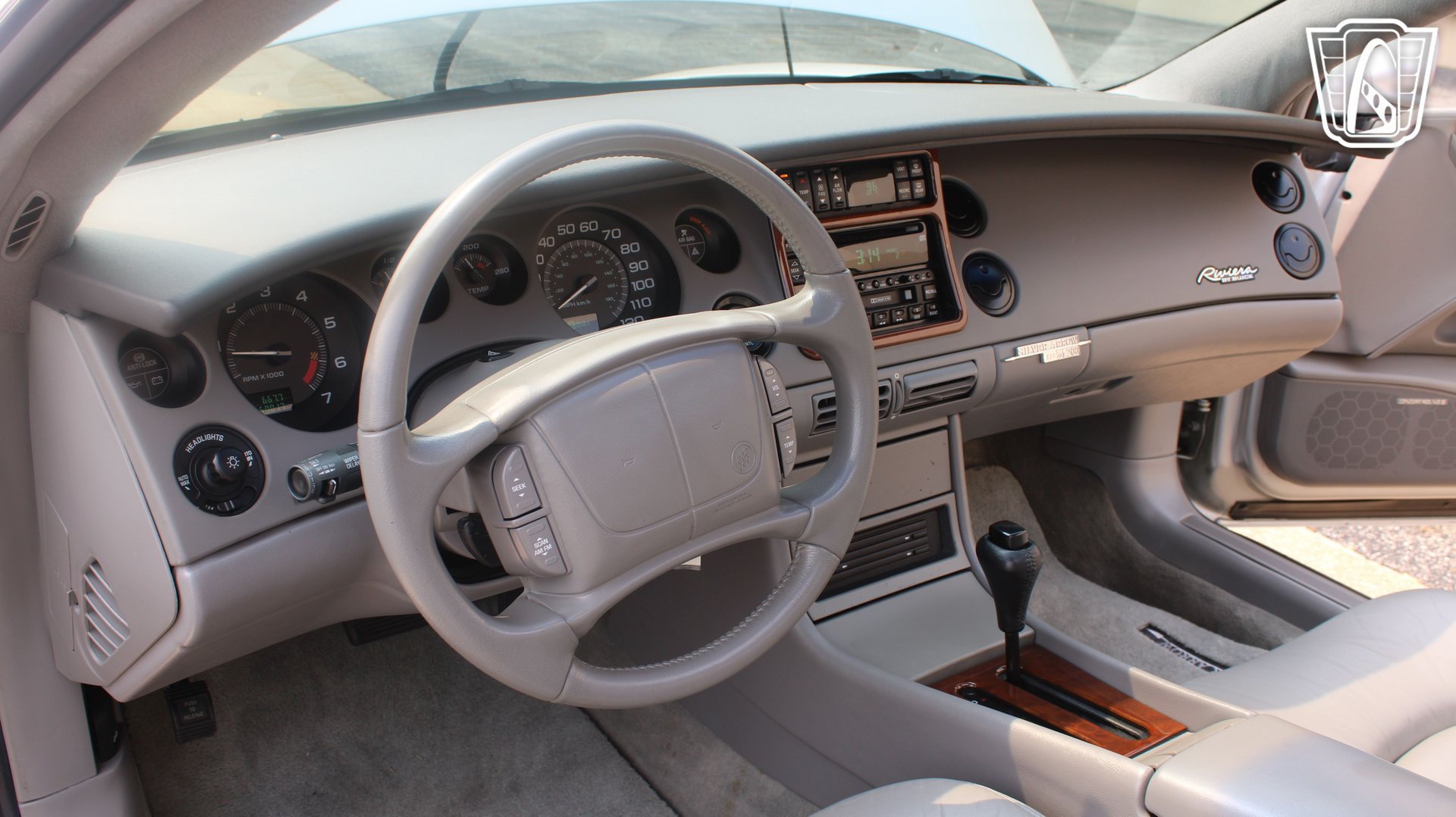 Used 1999 Buick Riviera Supercharged Coupe FWD image 14