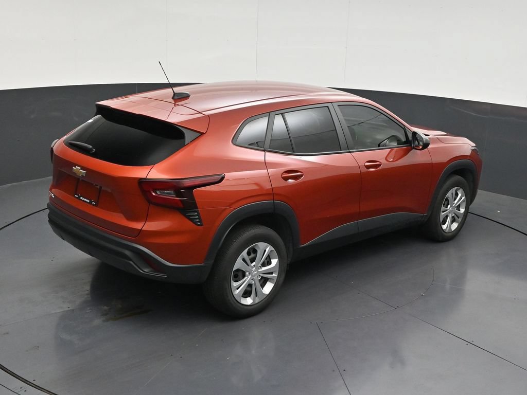 Used 2024 Chevrolet Trax LS FWD image 19