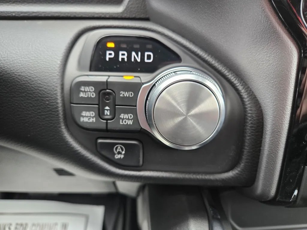 New 2026 RAM 1500 Laramie AWD/4WD image 22