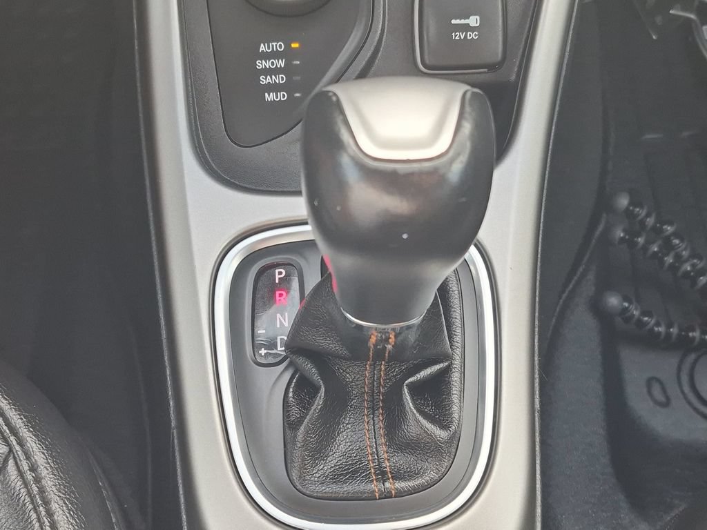 Used 2018 Jeep Compass Latitude w/ Popular Equipment Group AWD/4WD image 19