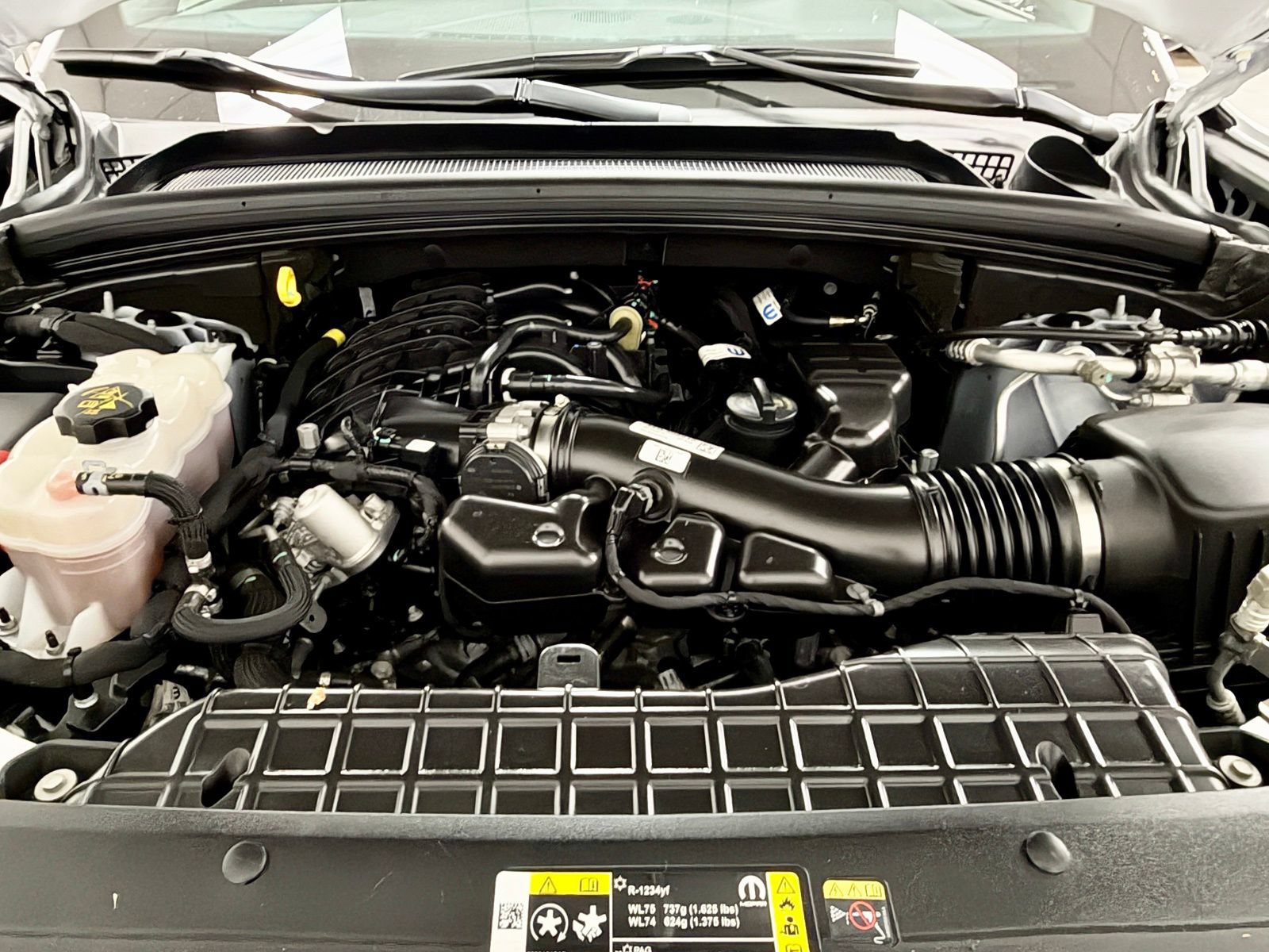 Used 2024 Jeep Grand Cherokee Limited RWD image 37