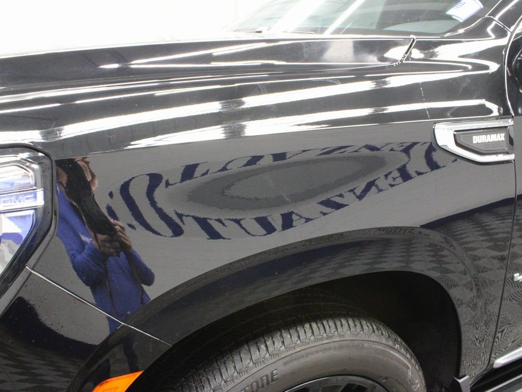 Used 2024 GMC Yukon XL SLT w/ SLT Luxury Package image 48