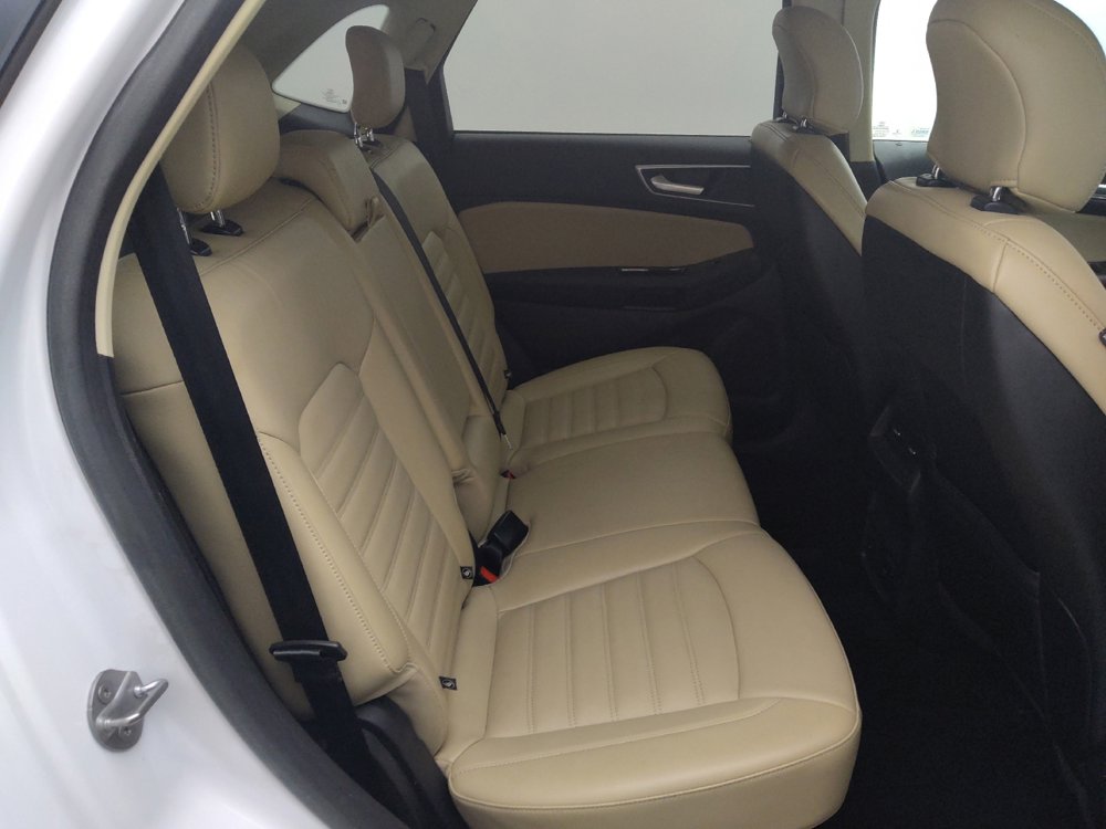 Used 2018 Ford Edge SEL w/ Equipment Group 201A AWD/4WD image 19