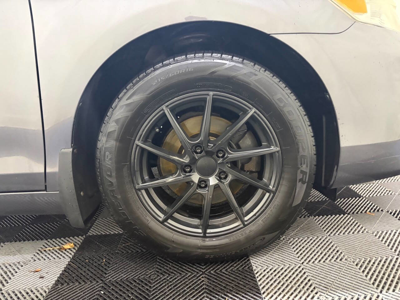 Used 2011 Toyota Camry LE image 22