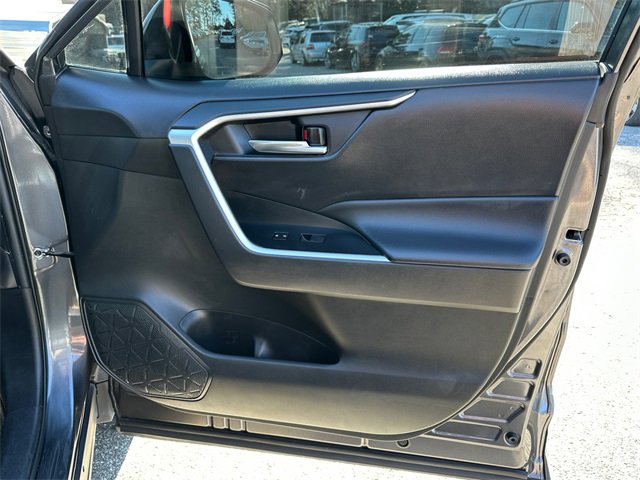 Used 2021 Toyota RAV4 XLE image 14