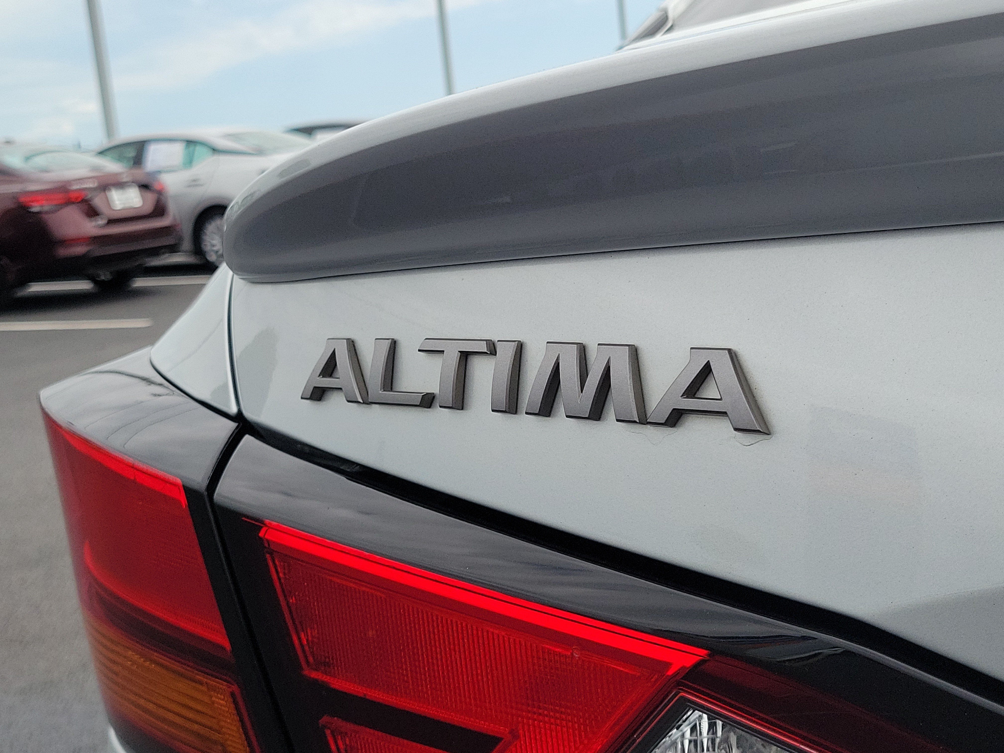 Certified 2023 Nissan Altima 2.0 SR FWD image 6