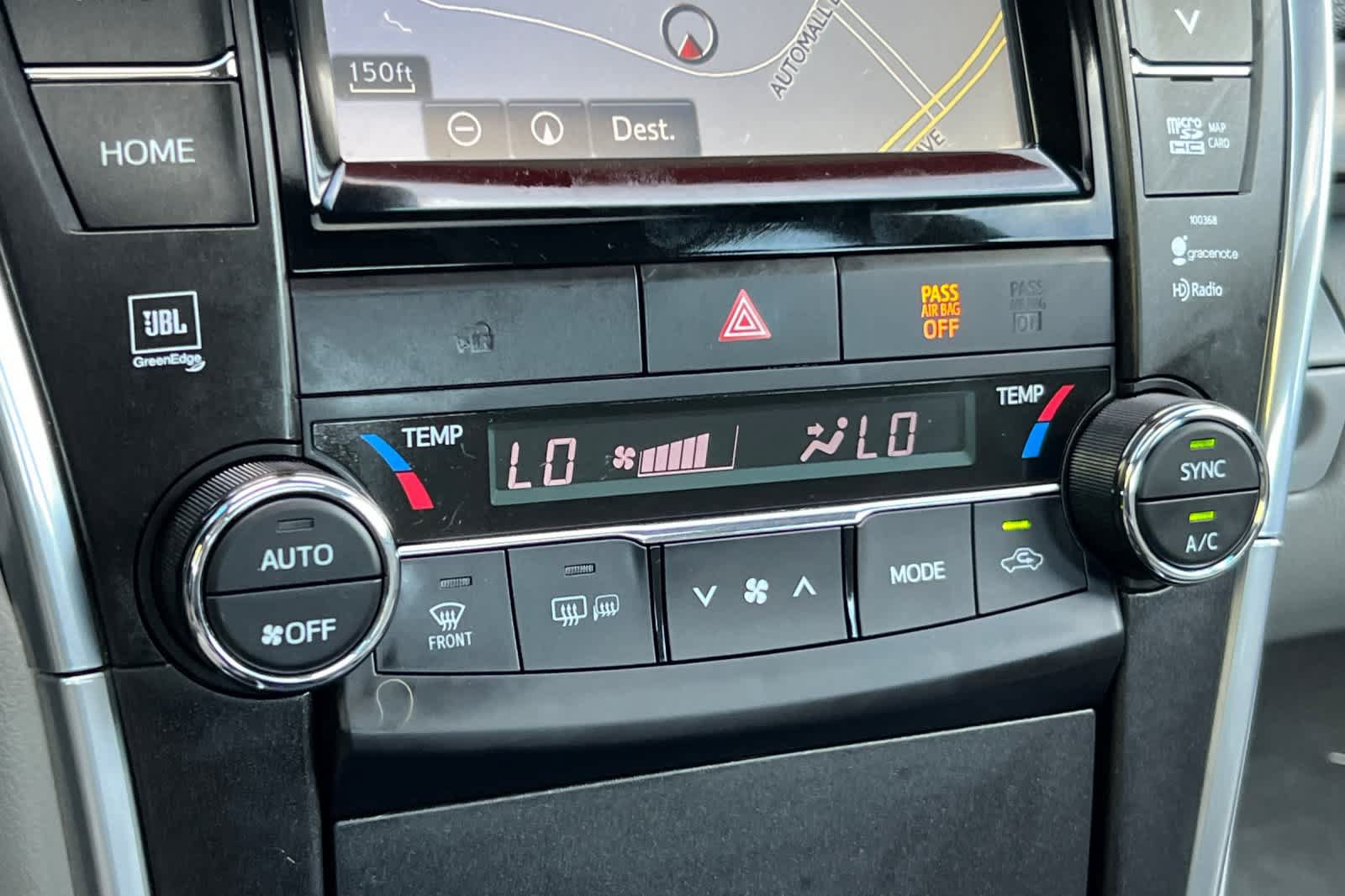 Used 2015 Toyota Camry XLE w/ Advanced Technology Package FWD image 22