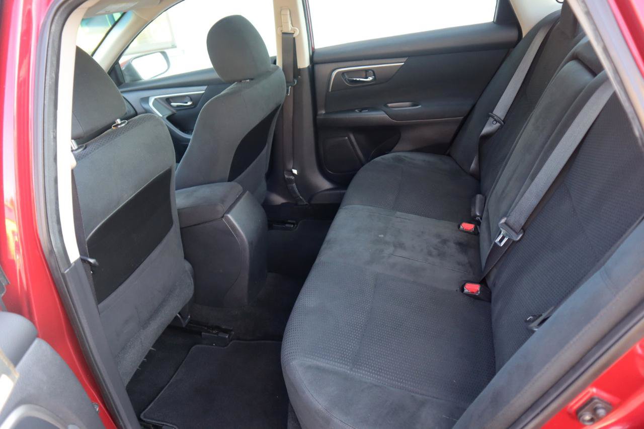 Used 2015 Nissan Altima 2.5 SV FWD image 46