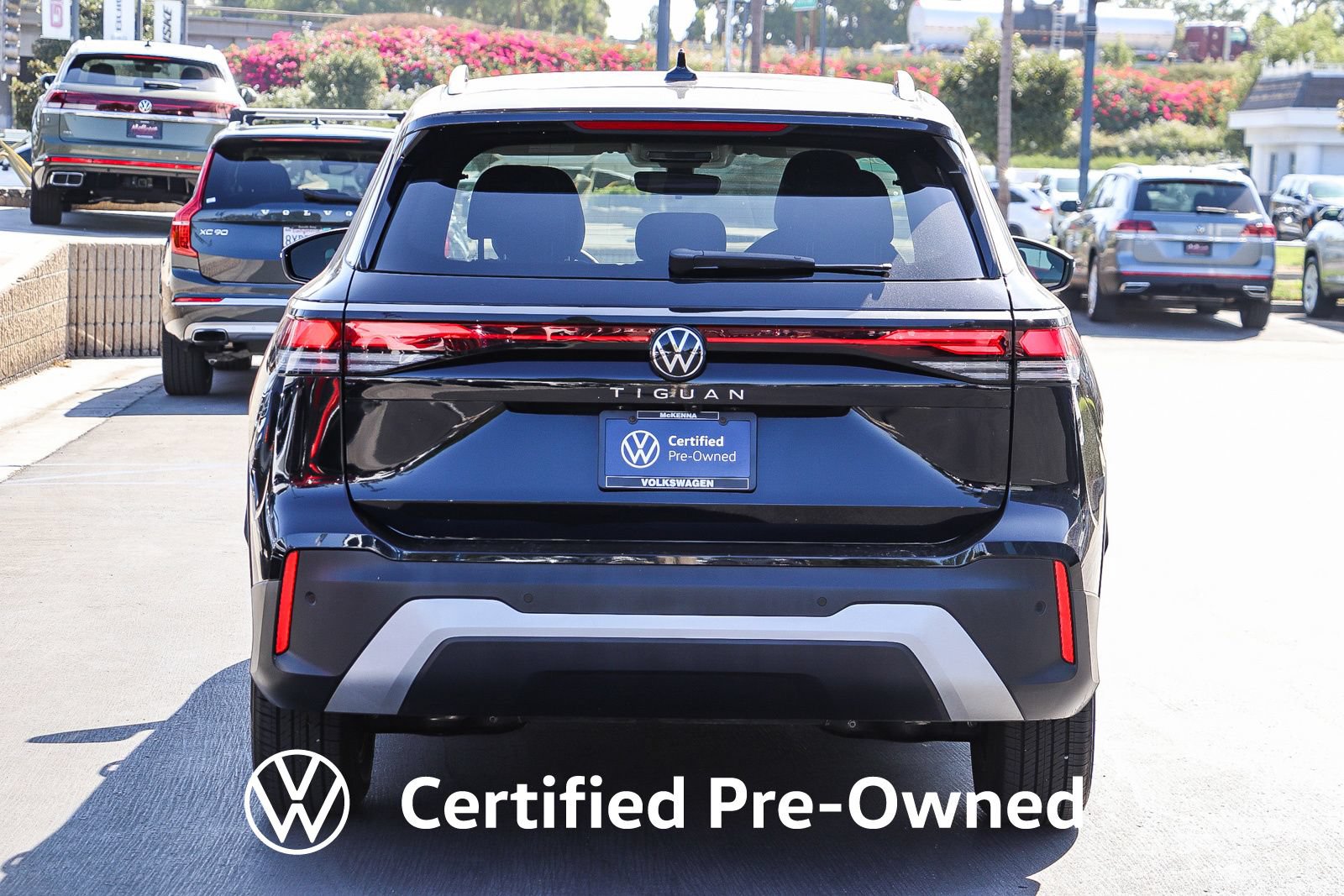 Used 2025 Volkswagen Tiguan S FWD image 8