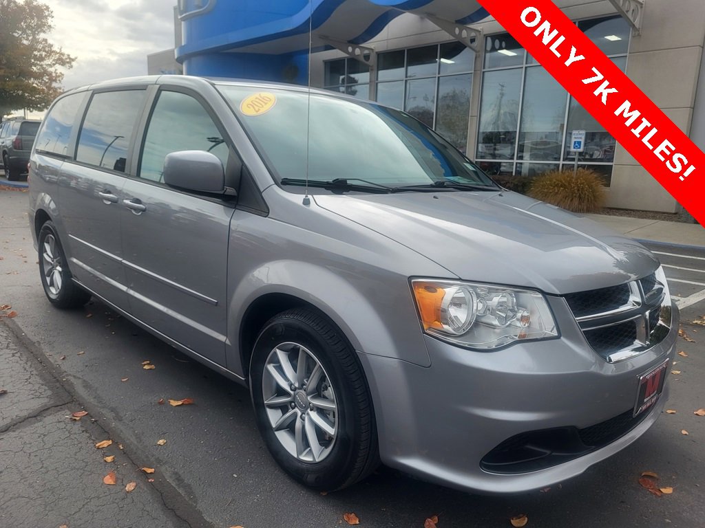 Used 2016 Dodge Grand Caravan SE