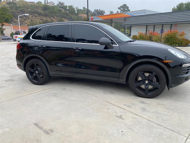 Used 2012 Porsche Cayenne AWD/4WD image 6