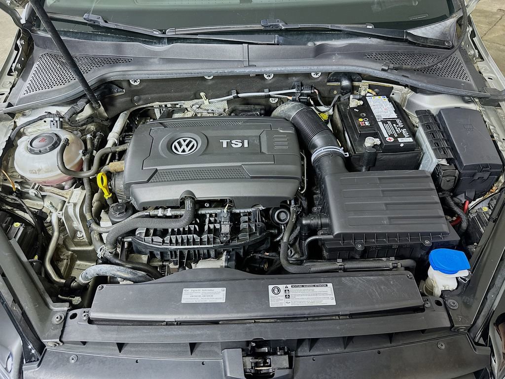 Used 2018 Volkswagen Golf SE FWD image 9