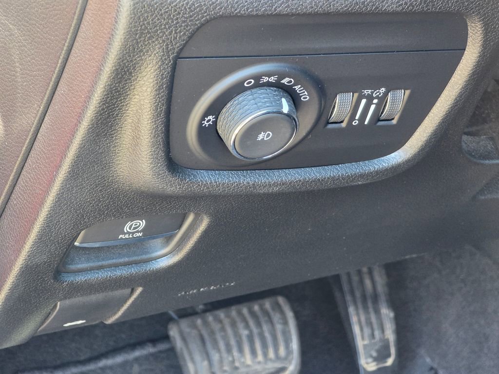 Used 2022 Jeep Grand Cherokee Limited w/ Trailer Tow Prep Group (B) image 36