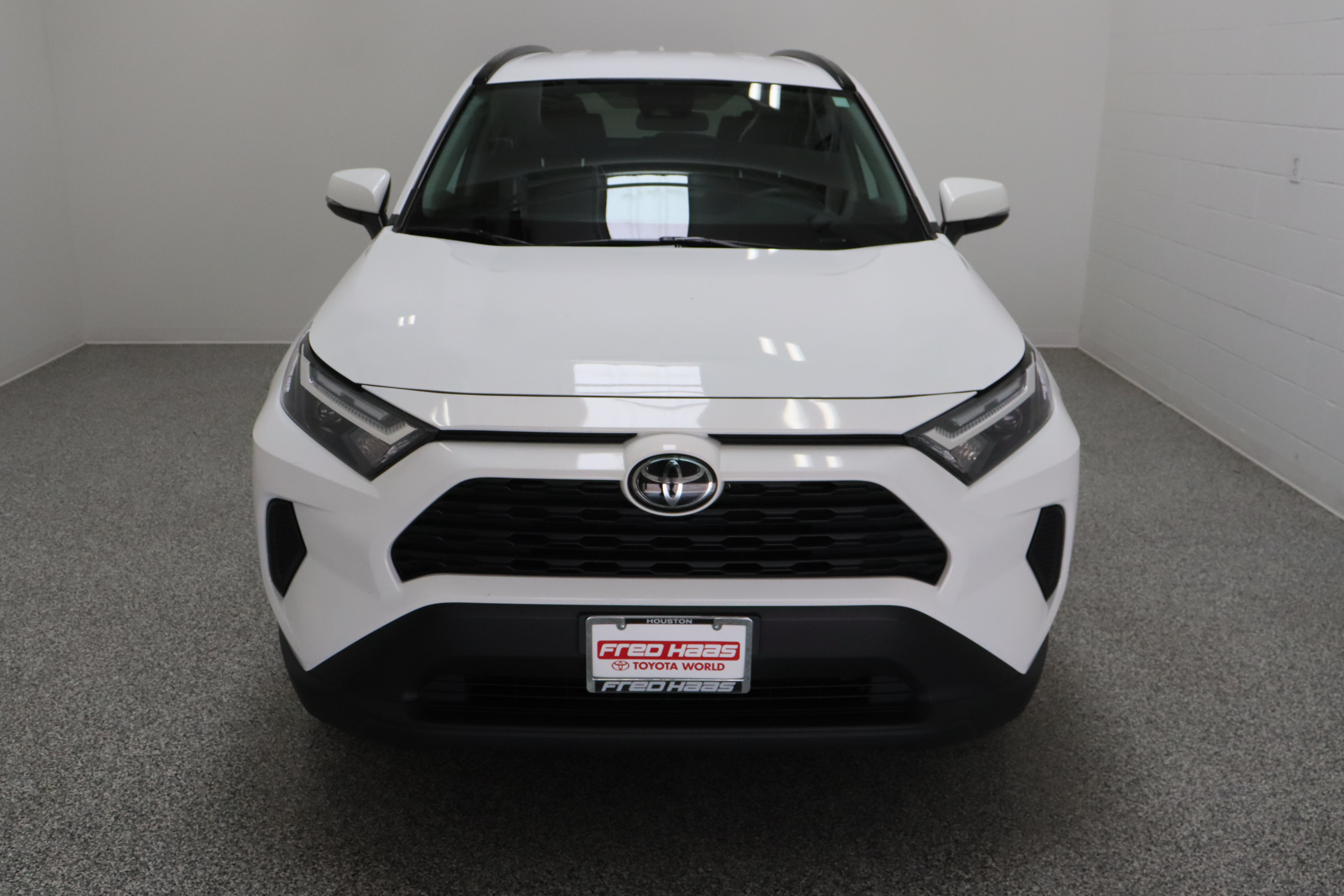 Certified 2025 Toyota RAV4 LE AWD/4WD image 3