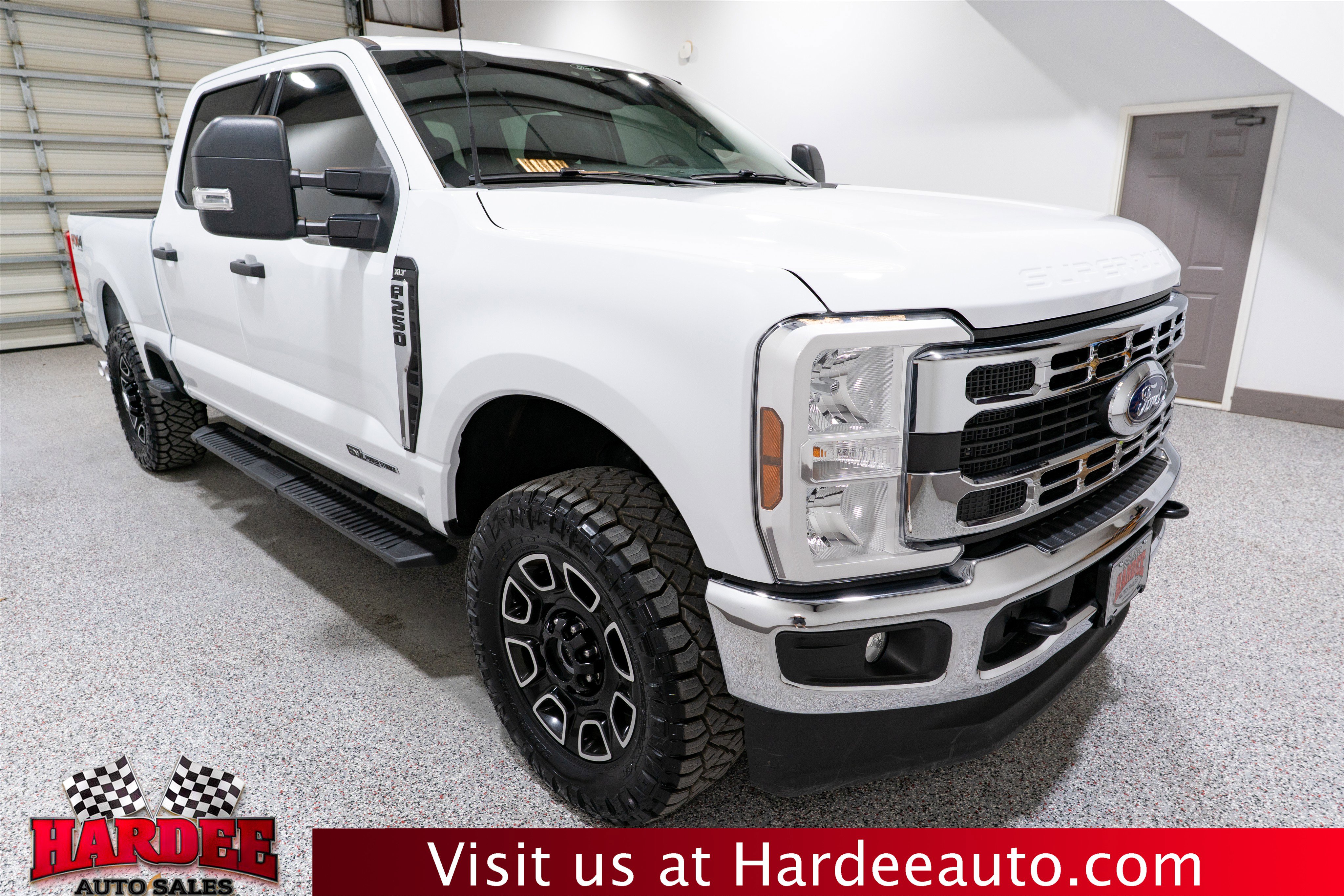 Used 2025 Ford F250 XLT w/ FX4 Off-Road Package AWD/4WD image 6