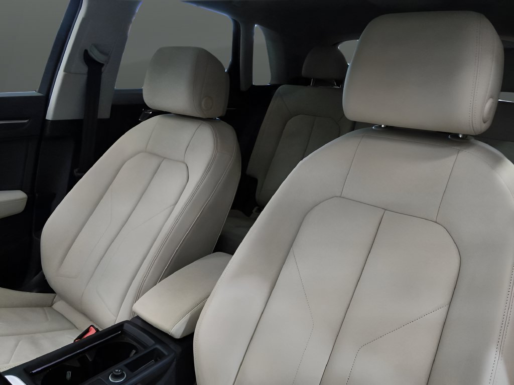 Used 2022 Audi Q3 2.0T Premium w/ Convenience Package AWD/4WD image 11