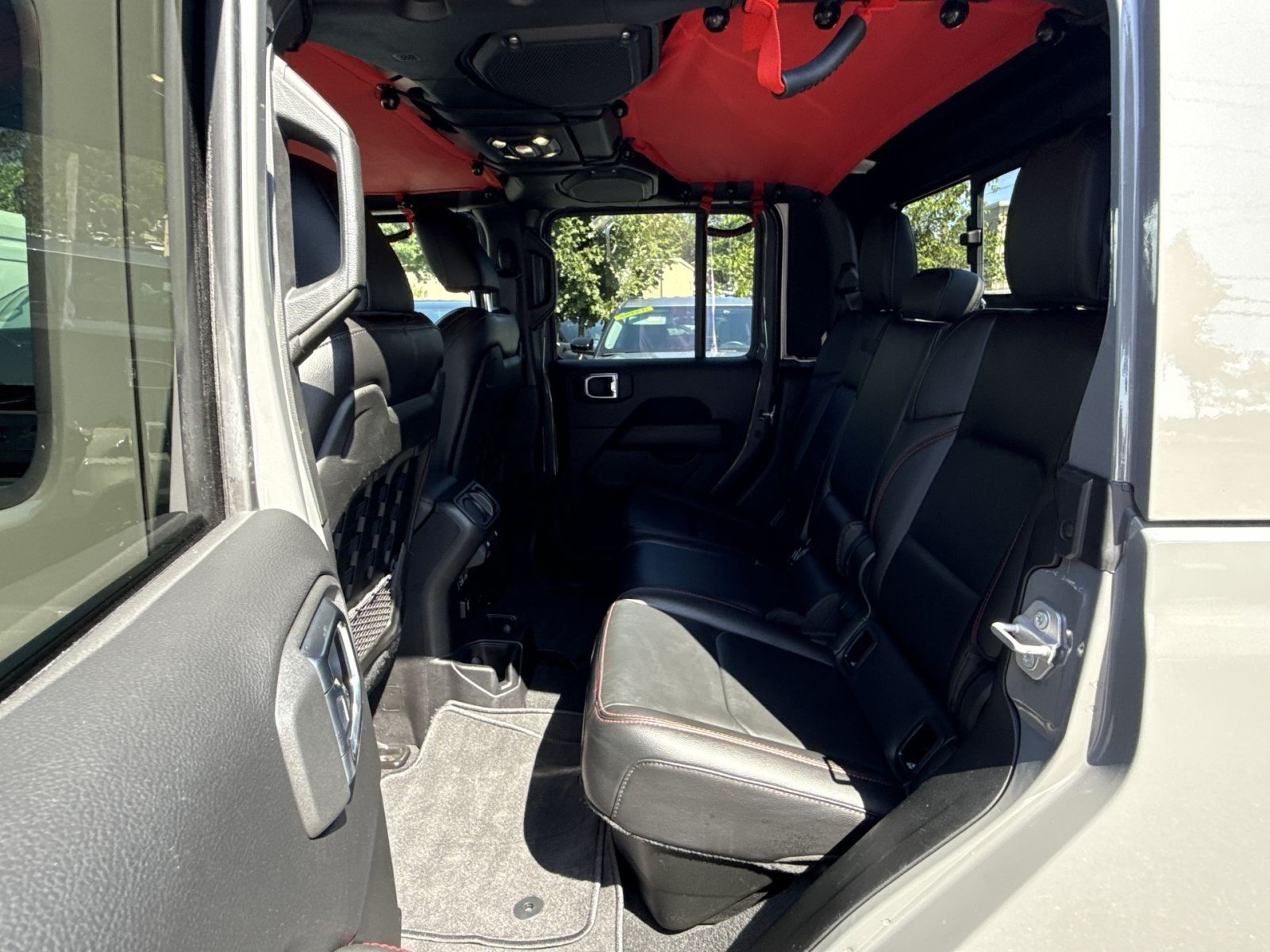 Used 2021 Jeep Gladiator Rubicon AWD/4WD image 22