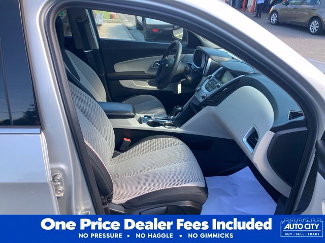 Used 2017 Chevrolet Equinox LS FWD image 34