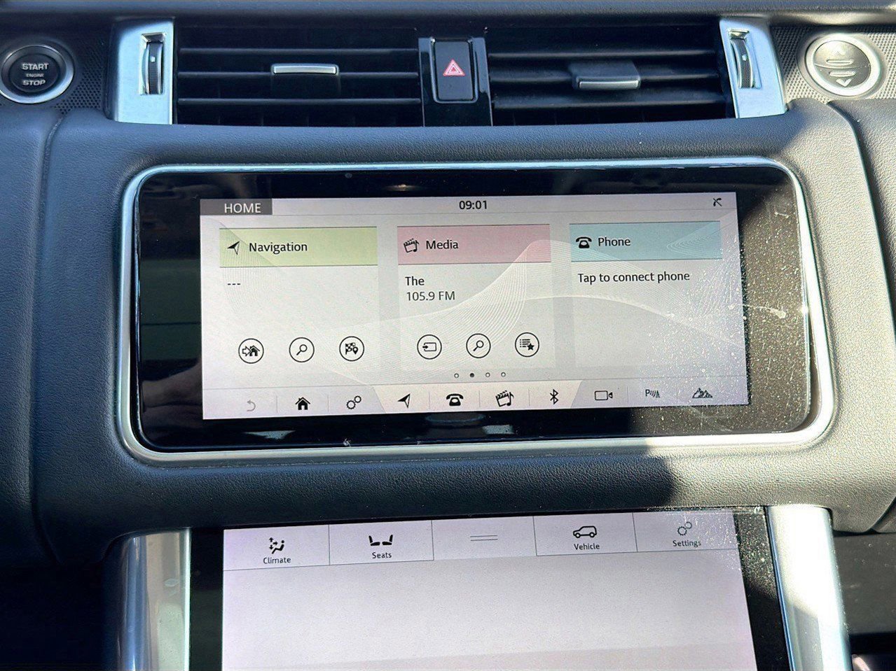 Used 2020 Land Rover Range Rover Sport HSE image 31