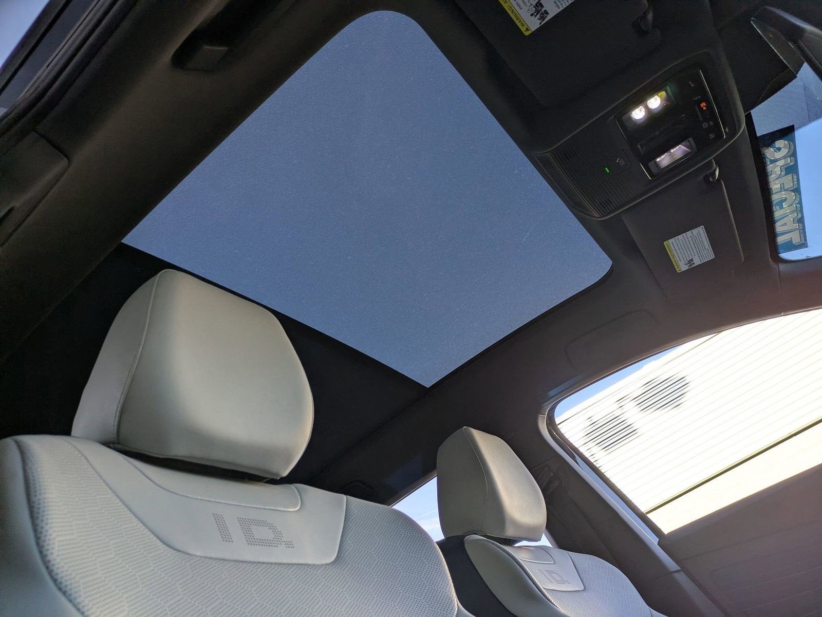 Used 2023 Volkswagen ID.4 Pro S image 22