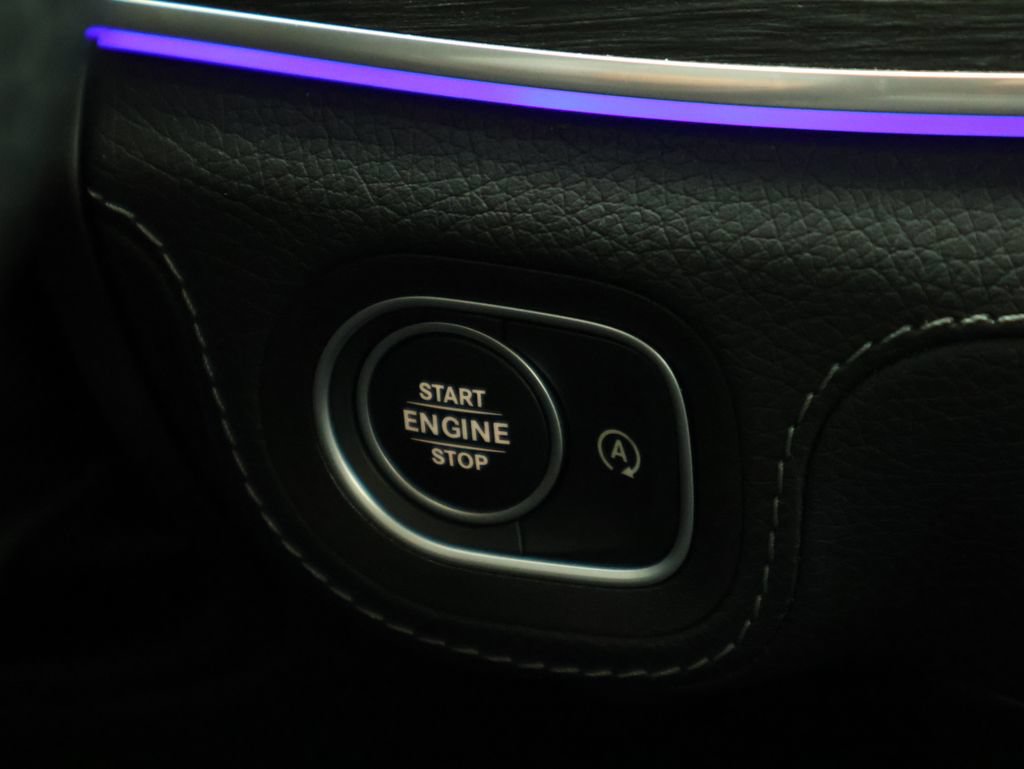 Used 2024 Mercedes-Benz GLS 580 4MATIC image 32