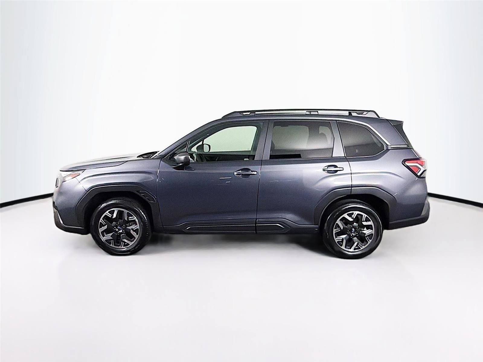 Certified 2025 Subaru Forester Premium w/ Convenience Package #1 AWD/4WD image 4