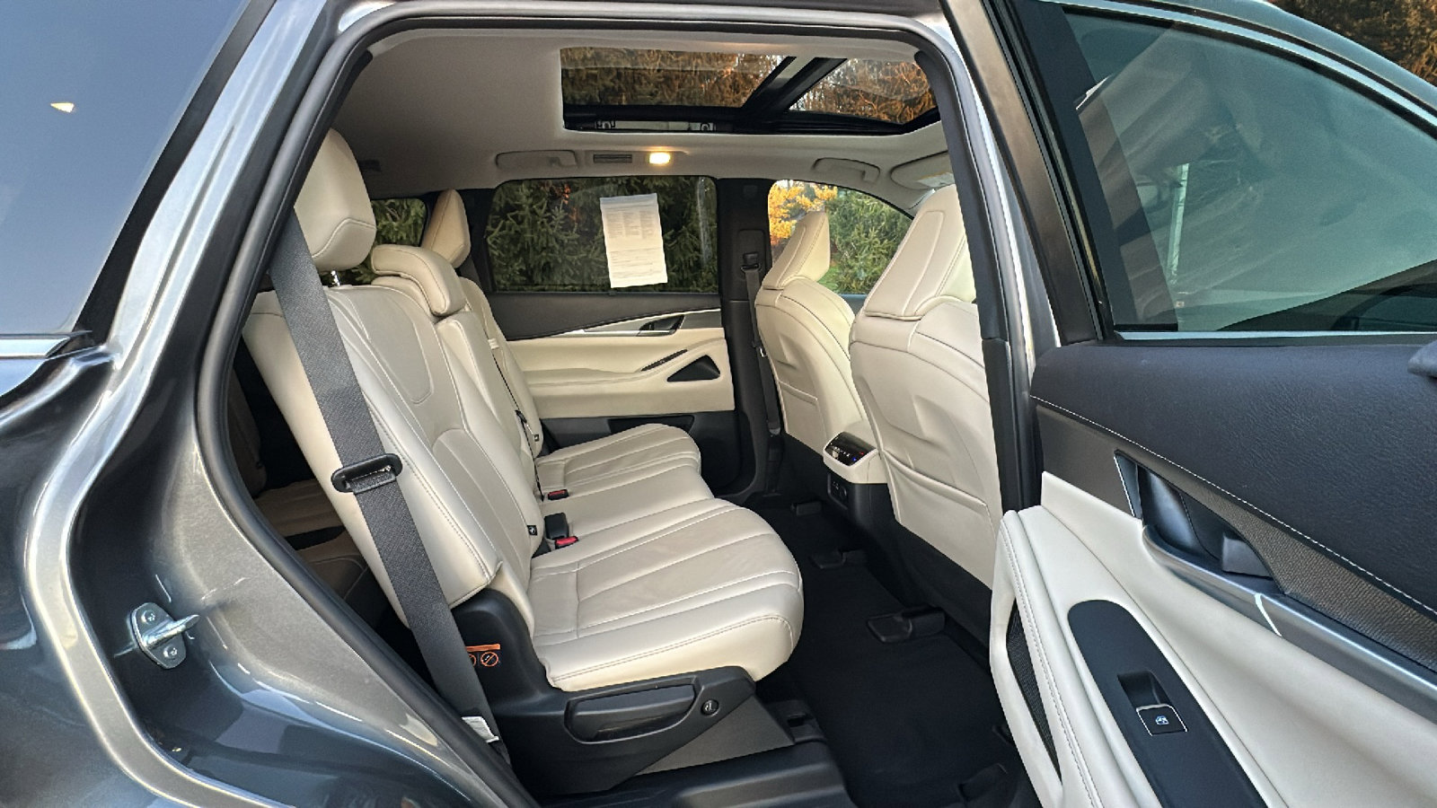 Certified 2022 INFINITI QX60 Luxe w/ Cargo Package image 24