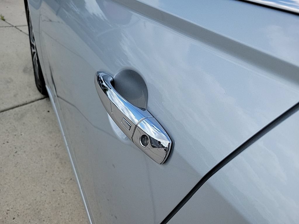 Used 2024 Nissan Altima 2.5 SV FWD image 9
