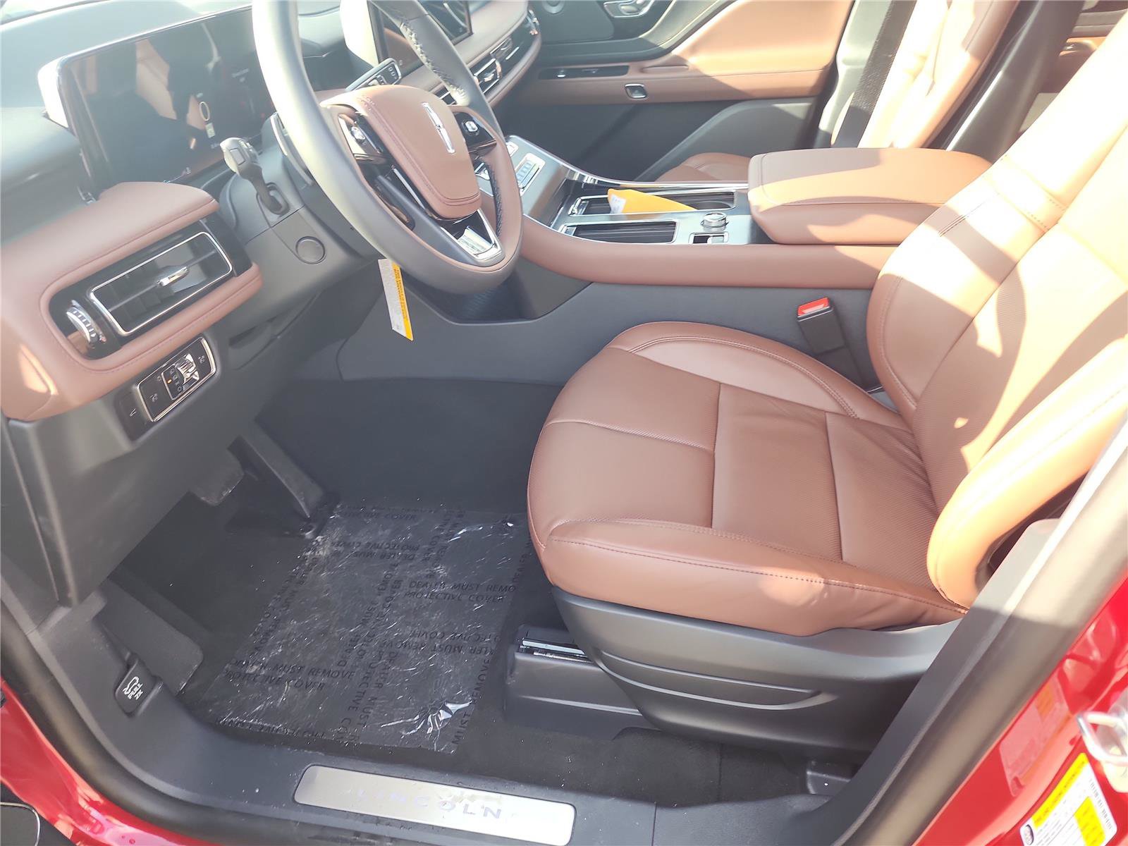 New 2026 Lincoln Aviator Reserve w/ Jet Appearance Package RWD image 13