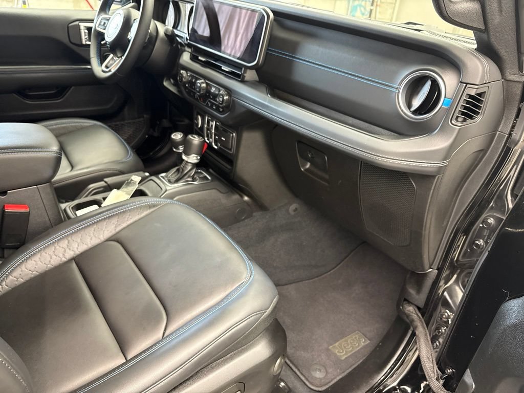 Used 2024 Jeep Wrangler High Altitude AWD/4WD image 26
