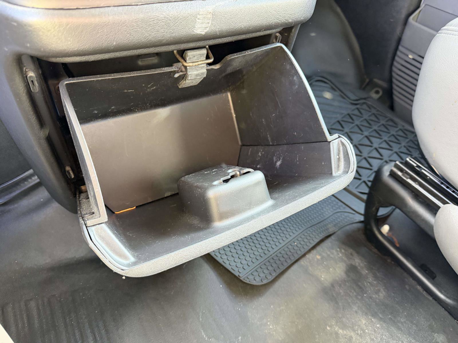 Used 2019 Chevrolet Express 2500 w/ Driver Convenience Package RWD image 20