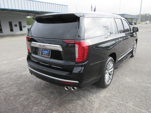 Used 2023 GMC Yukon XL Denali w/ LPO, Floor Liner Package AWD/4WD image 5