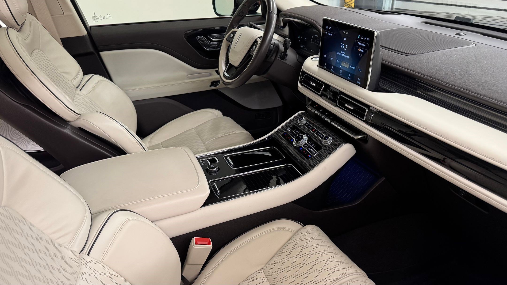 Used 2023 Lincoln Aviator Black Label w/ Dynamic Handling Package image 26