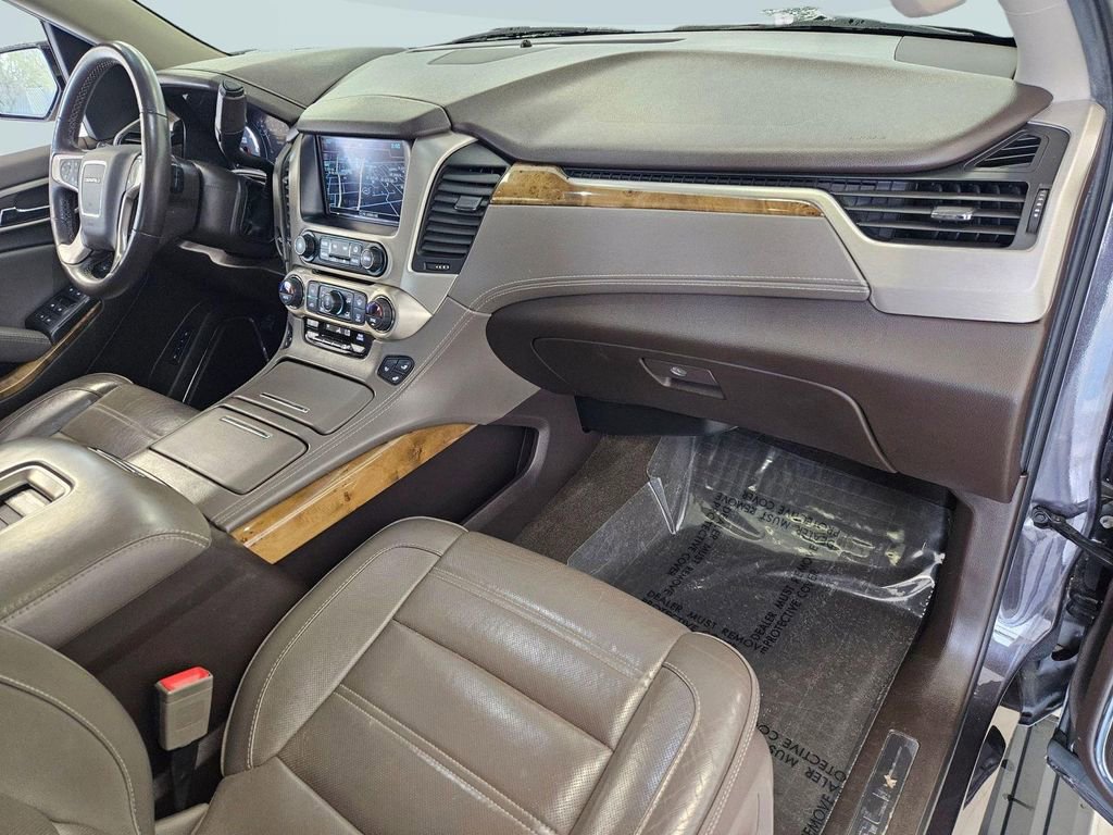 Used 2017 GMC Yukon Denali w/ Open Road Package AWD/4WD image 31