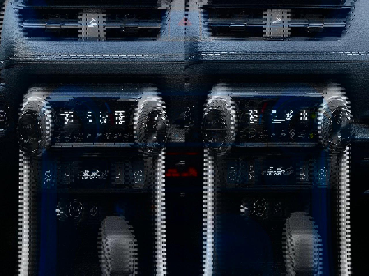 Used 2025 Toyota RAV4 XLE image 27