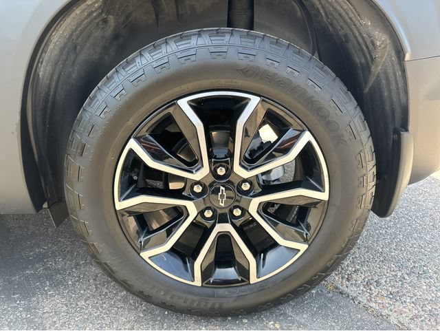 Used 2025 Chevrolet TrailBlazer ACTIV w/ Convenience Package AWD/4WD image 5