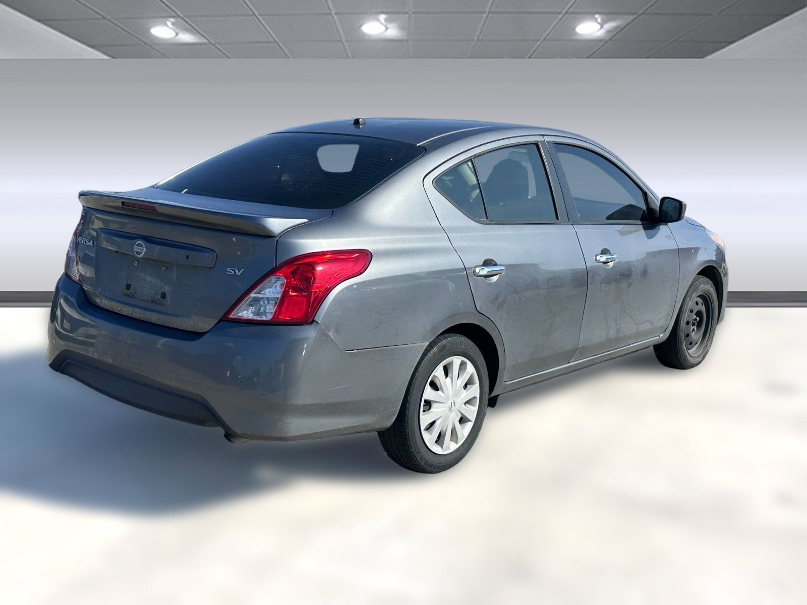 Used 2019 Nissan Versa SV image 9