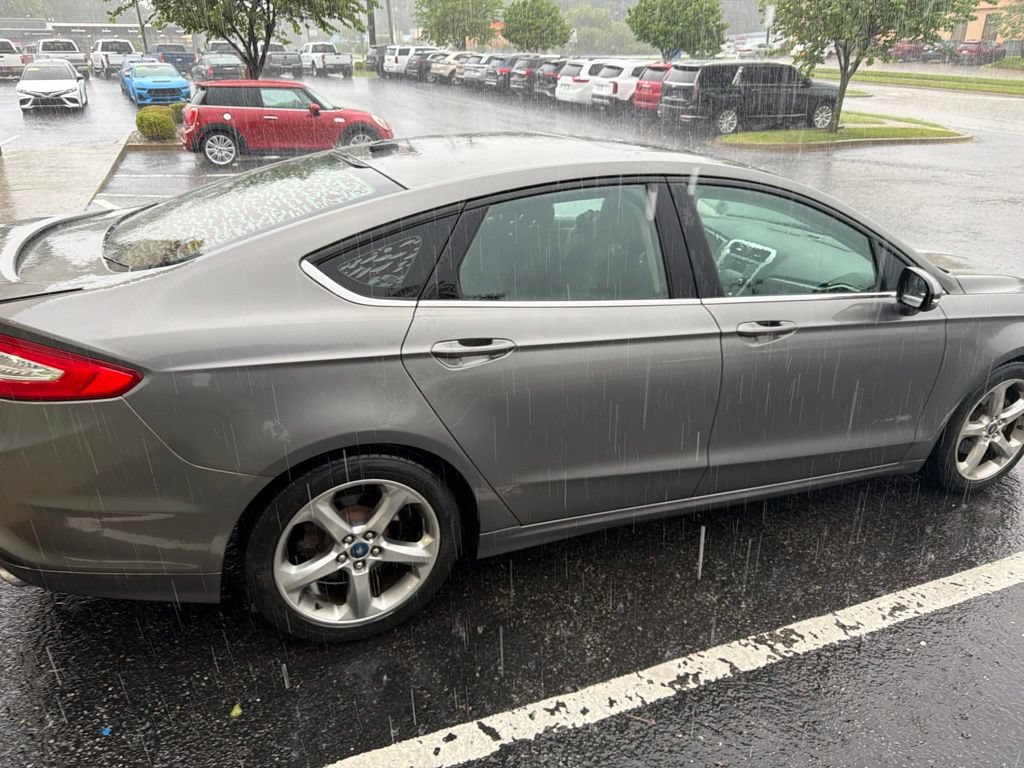 Used 2013 Ford Fusion SE FWD image 5