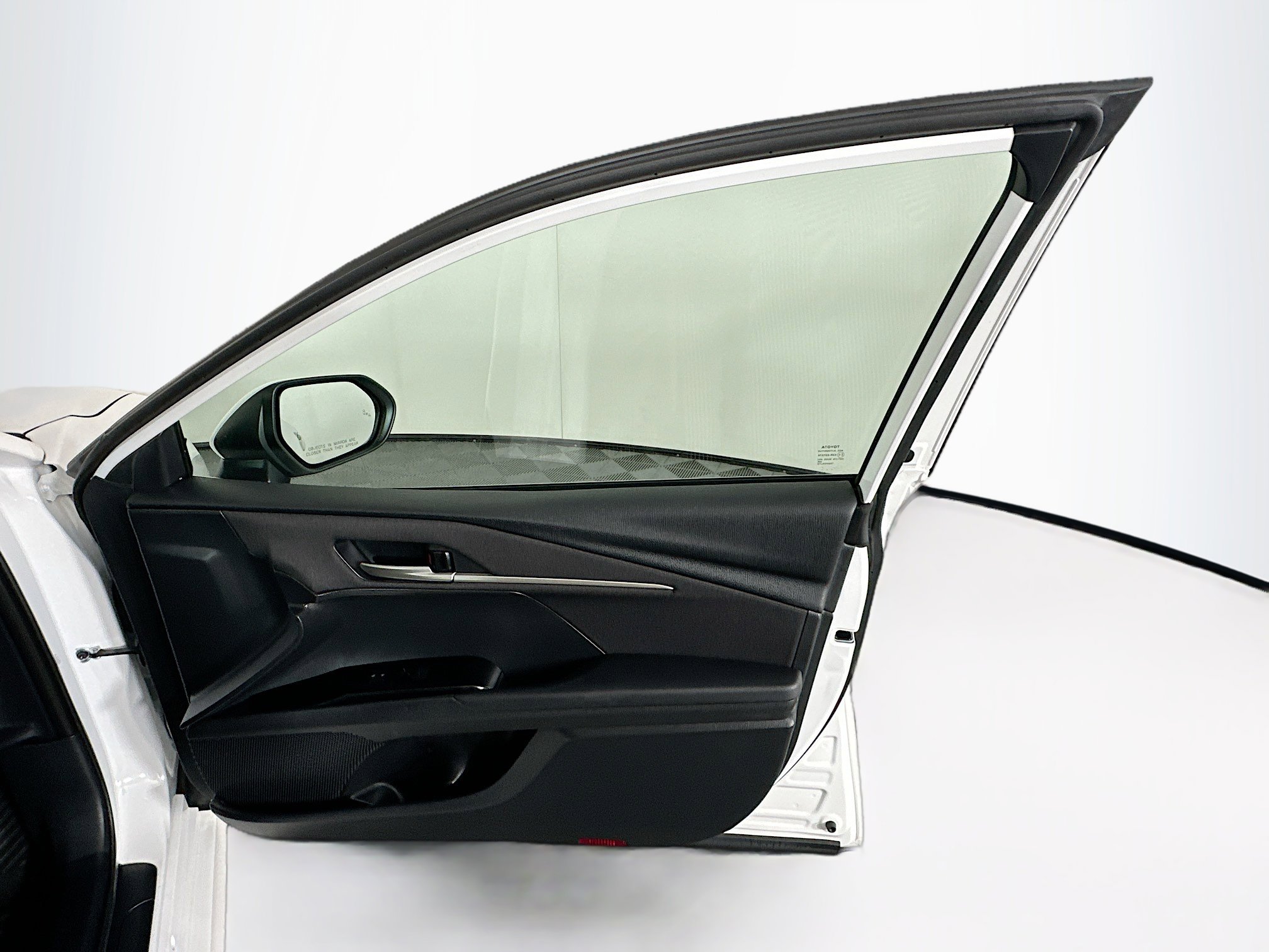 Used 2025 Toyota Camry LE image 30